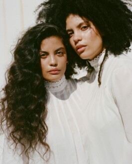 DJ group members of Ibeyi posing Cosi Tutti