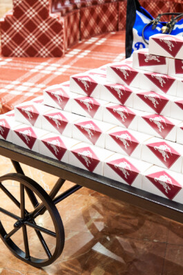 Burberry design production Cosi Tutti